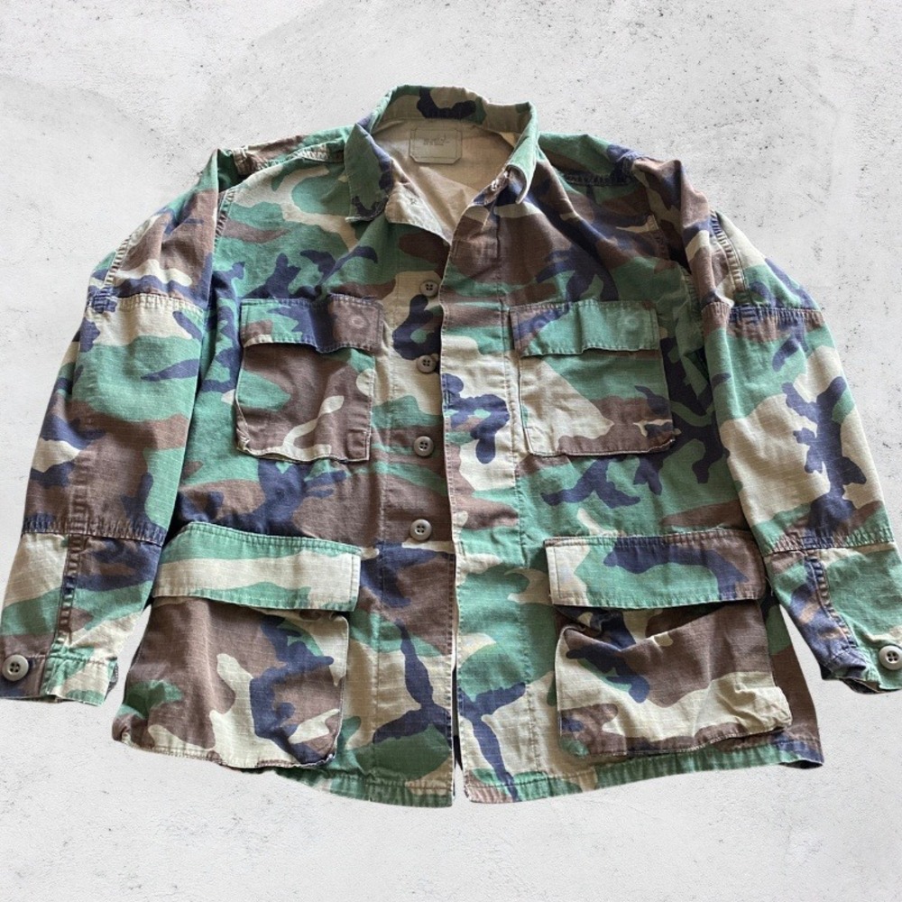 US Military Field Jacket Woodland Camo Small Short Button Front Utility M81